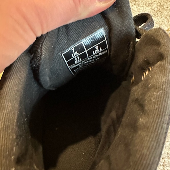 Dr. Martens Combs Platform Boot Women's Sz 9 Black - Picture 4 of 7